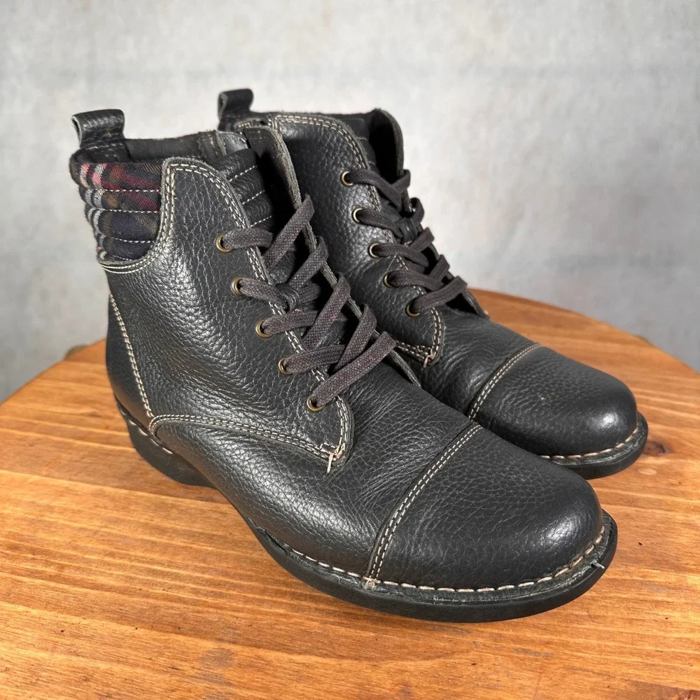 Clarks Ankle Boots Womens 6.5 Black Good Leather Lace Up Cap Toe Plaid Trim 0842